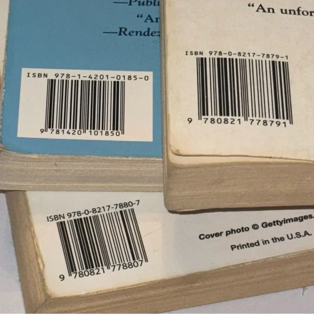 Fern Michaels large paperback - Hokus Pokus, Lethal Justice, Sweet Revenge books